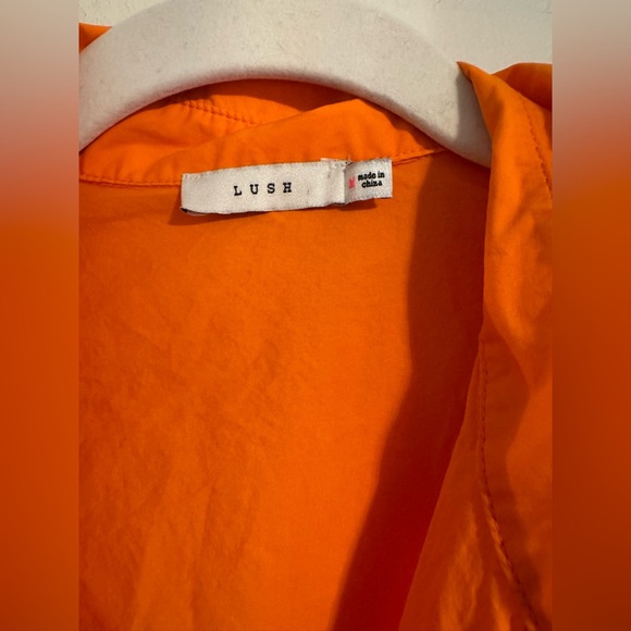 Lush Button Down - Picture 4 of 4